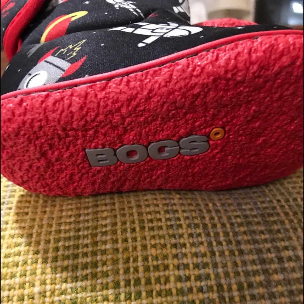 BOGS Youth's Stomper Winter Pull on Boot NWOT Size 5